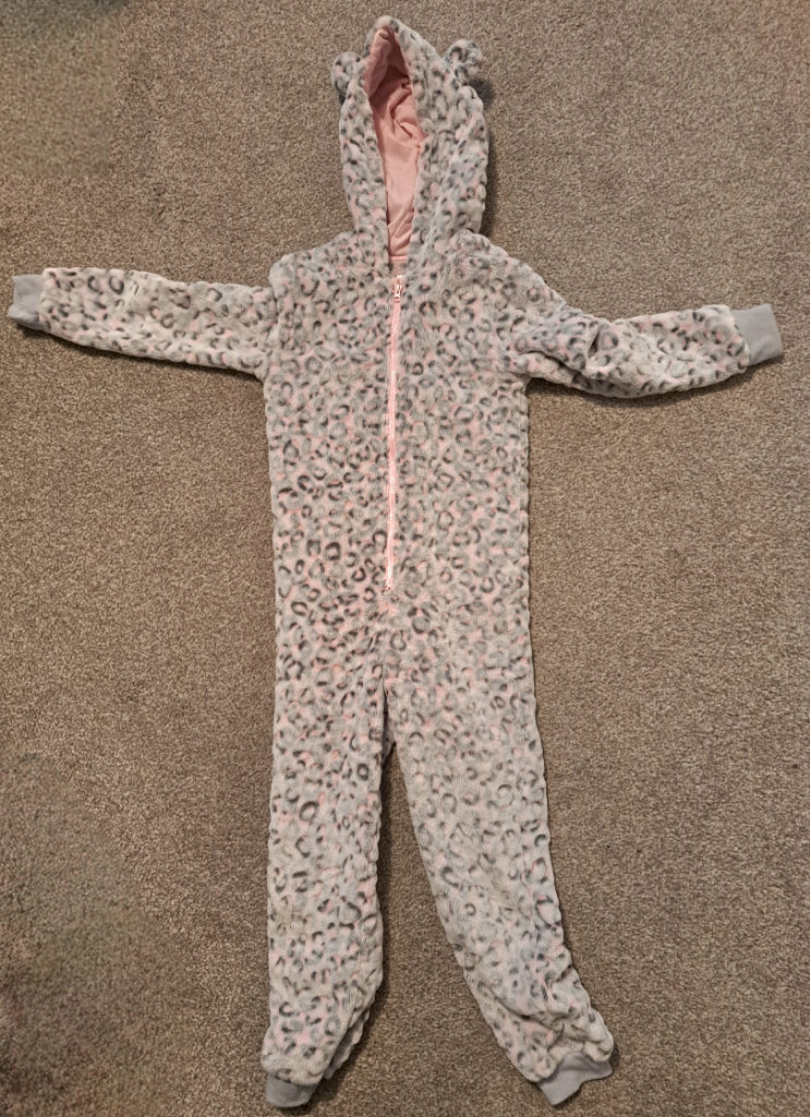 Onesie ages 7-8 years 