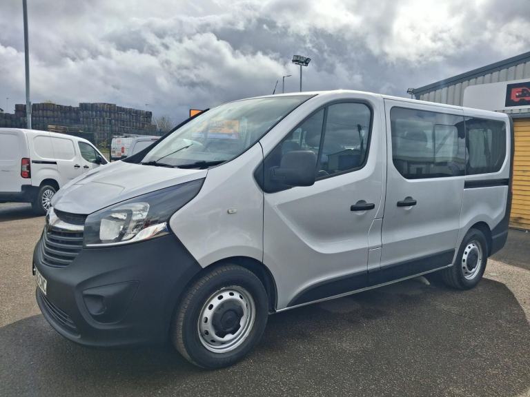 Vauxhall VIVARO 2900 COMBI CDTI EC WHEELCHAIR ACCESSIBLE NO VAT