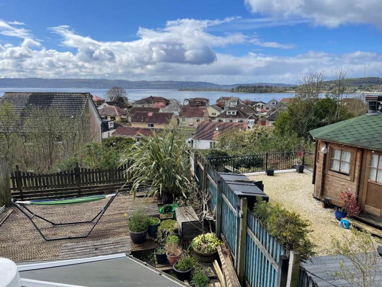 Room to let in Helensburgh. 