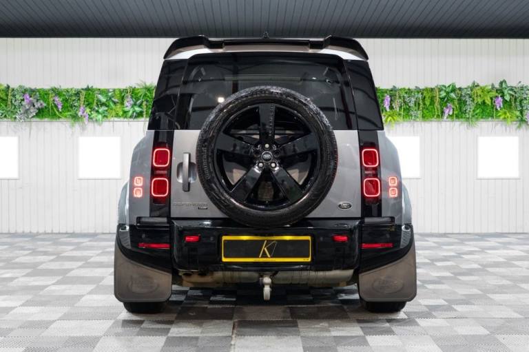 2021 Land Rover Defender 3.0 D300 MHEV X-Dynamic HSE SUV 5dr Diesel Auto 4WD Euro 6 (s/s) (300 ps...