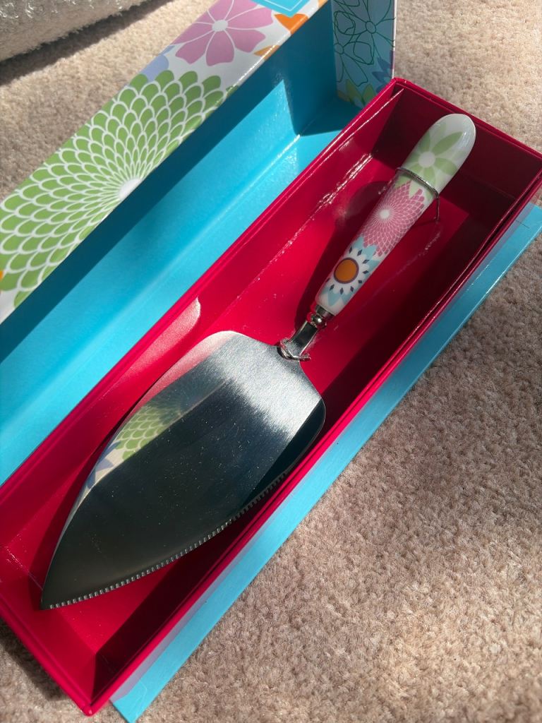 Portmeirion Crazy Daisy Cake Slice - New in Box