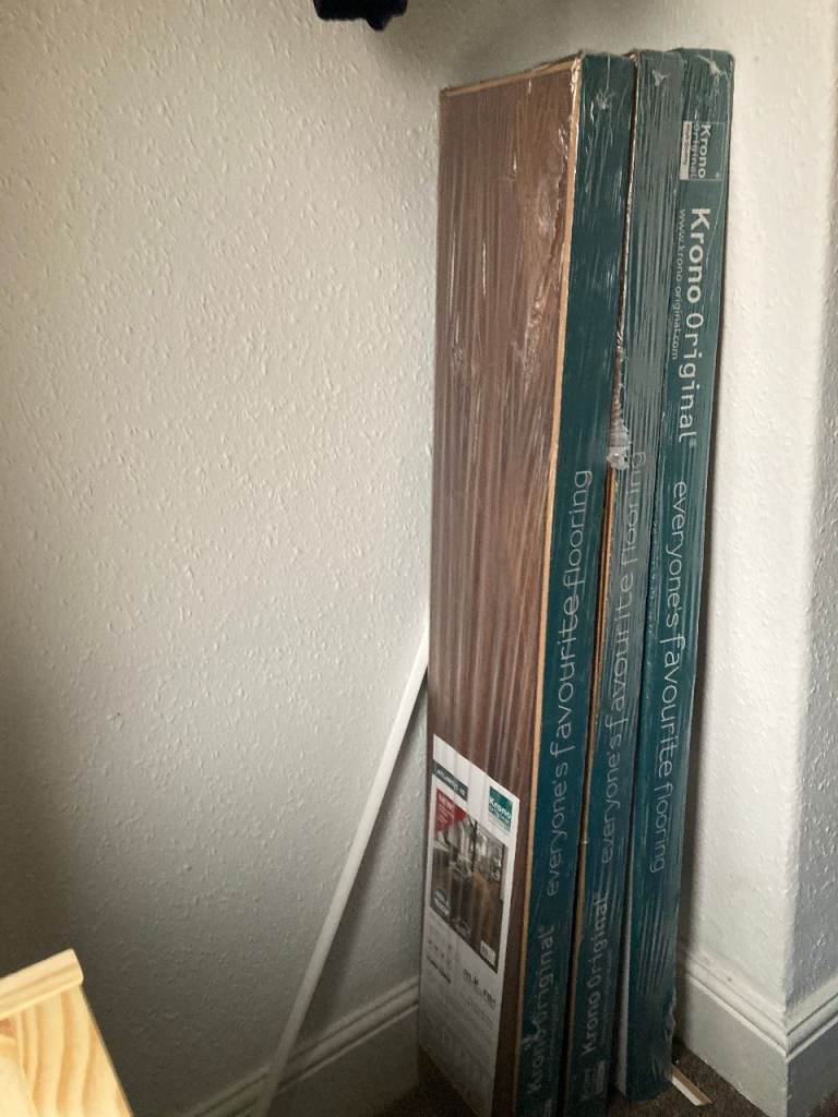 Laminate LVT floor boards, Dark Wood