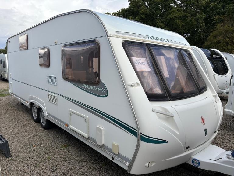 ABBEY AVENTURA 340 -TWIN AXLE- FIXED BUNK BEDS + END WASHROOM 