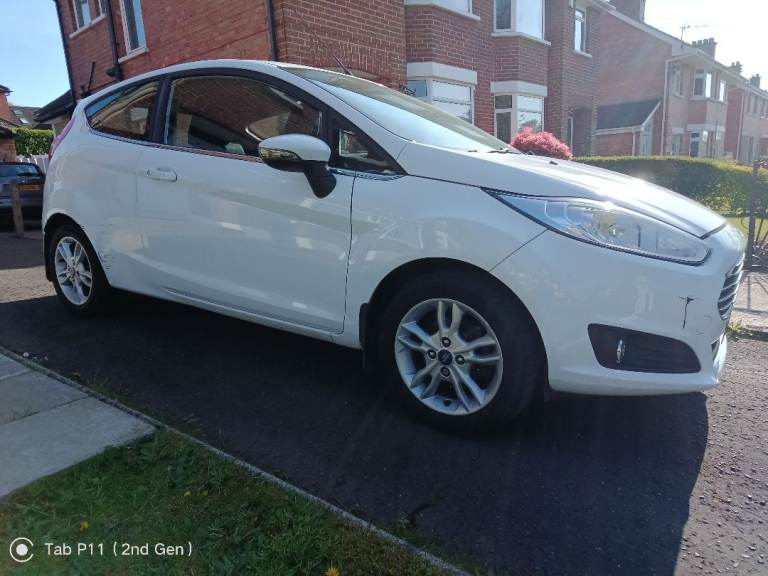 Ford, FIESTA, Hatchback, 2014, Manual, 1241 (cc), 3 doors