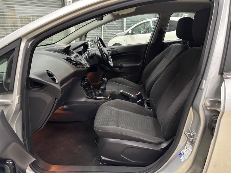 2016 Ford Fiesta 1.0 EcoBoost Zetec 5dr HATCHBACK Petrol Manual