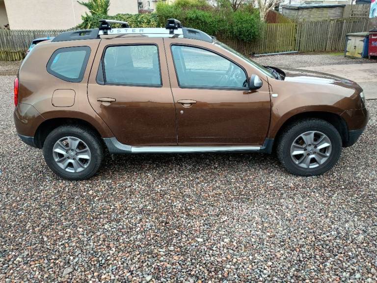 2014 Dacia Duster Laureate DCI 4x4. 1.5 Diesel. MOT NOV 26. Towbar. Roof bars.