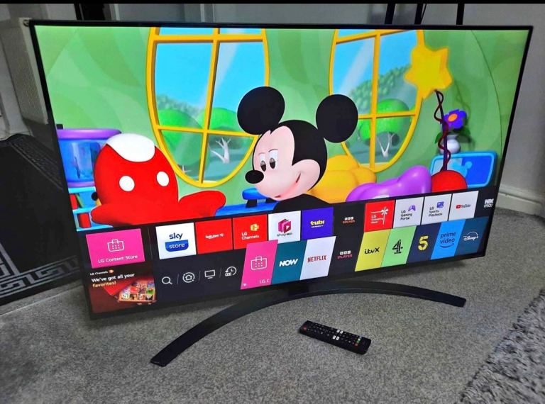 LG Smart TV with Remote – As Good As New / 43 inch , £195.00 for Sale