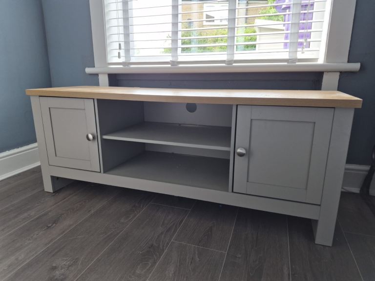 Tv unit
