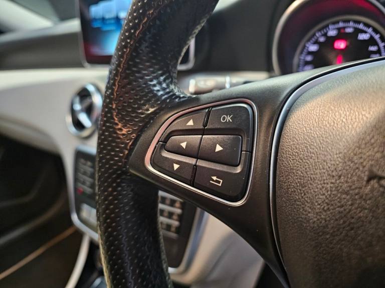 2016 Mercedes-Benz A-Class 2.1 A200d Sport (Premium) Hatchback 5dr Diesel 7G-DCT Euro 6 (s/s) (13...