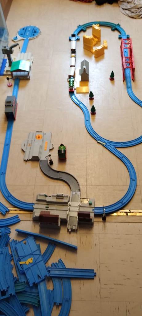 image for Thomas tank engine train track old style 