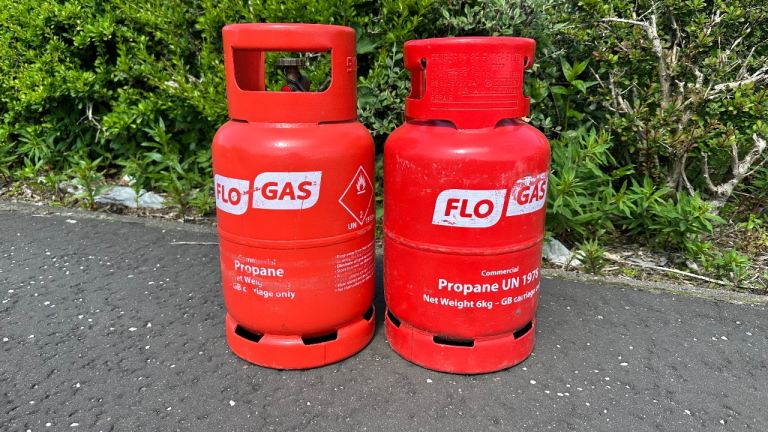 Flo Gas Propane Gas 6kg 2x Propane Full Bottles, A Matched Pair 6 kg