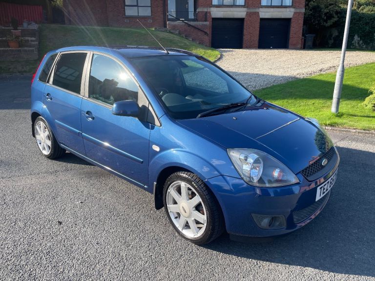 Ford Fiesta Zetec Blue, 1242 (cc), 5 doors