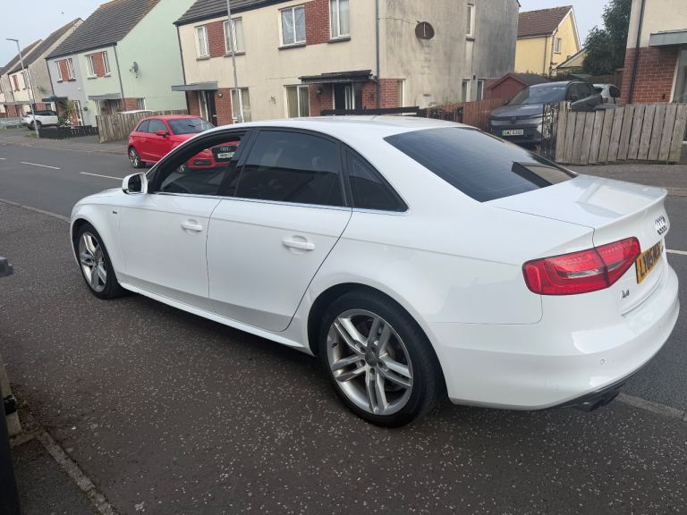 Audi, A4 SLINE Saloon, 2013, Manual, 1798 (cc), 4 doors