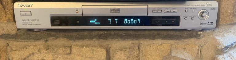 Sony DVP-S336 CD/DVD Player with Remote - Good Condition