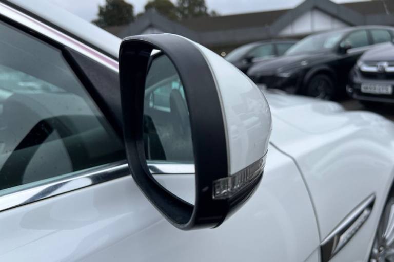 2018 Jaguar XF 2.0d Prestige Saloon 4dr Diesel Auto Euro 6 (s/s) (180 ps) Rear Parking Aid Saloon...