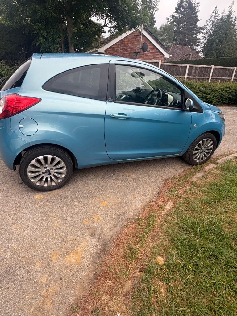 Ford, KA, Hatchback, 2010, Manual, 1242 (cc), 3 doors