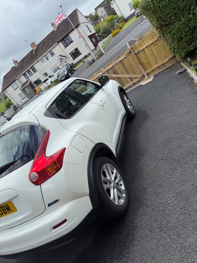 Nissan, JUKE, Hatchback, 2014, Manual, 1461 (cc), 5 doors