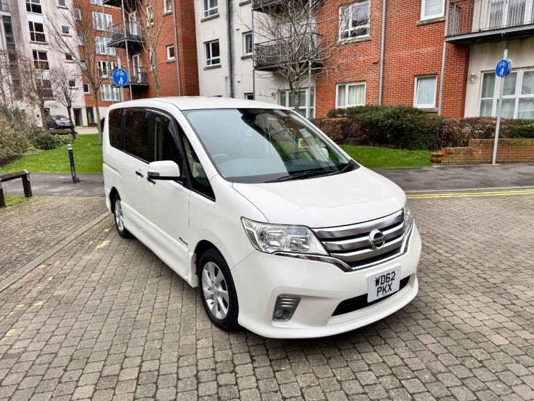 Automatic Nissan Serena 8 Seater 2.0 Petrol Hybrid