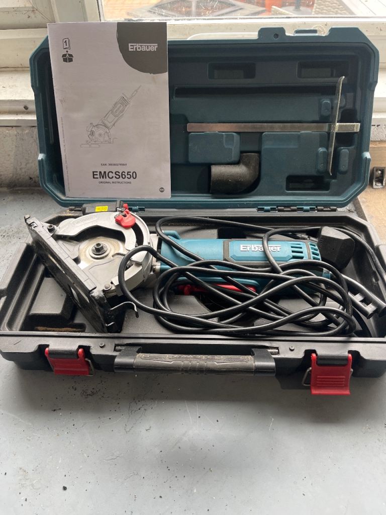 Erbauer EMCS650 plunge Saw in Case – Good Condition