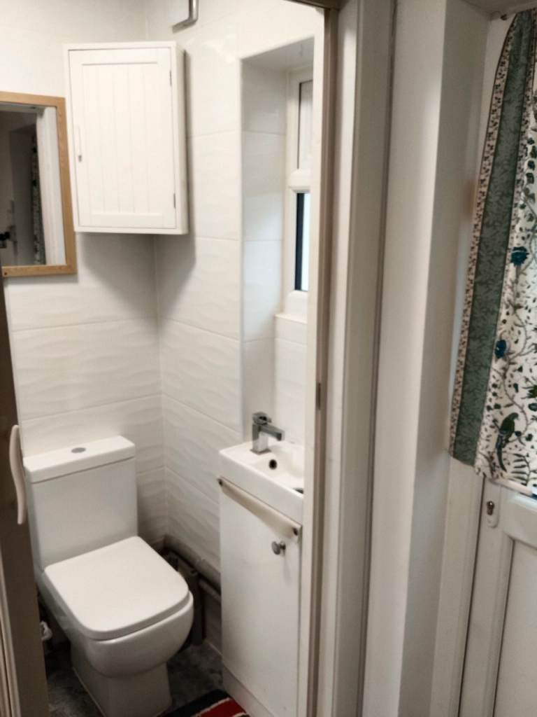 Double Ensuite Room with Kitchen - Single Occupancy. 