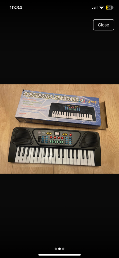 Electronic Keyboard – As Good As New, Boxed