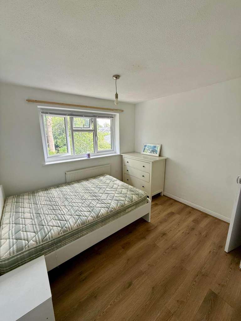 Botley, Double Room available now 