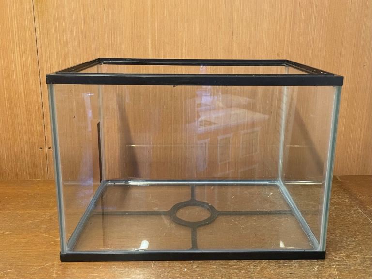 £10 - Fish tank / aquarium