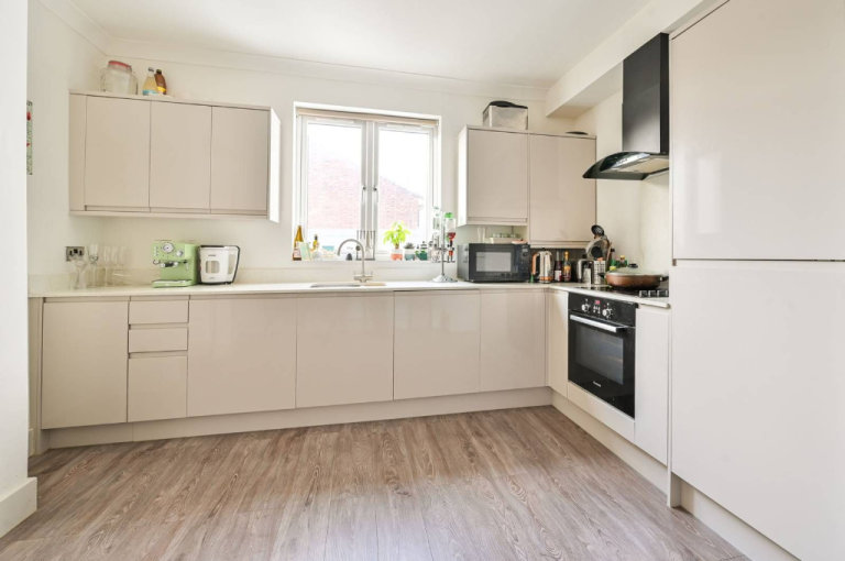 🏚️🔑 STUNNING ROOM IN WILESDEN GREEN PERFECT FOR PROFESSIONALS 🏚️ 