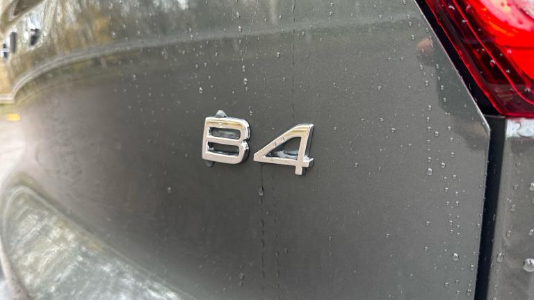 2025 Volvo XC40 2.0 B4P Plus Dark 5dr Auto Petrol Estate Estate Petrol Automatic