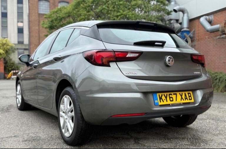 2017 Vauxhall Astra 1.4T 16V 125 Design 5dr HATCHBACK PETROL Manual