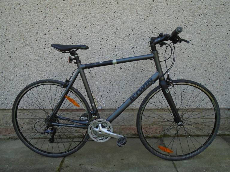 B twin FIT 5 road bike, 22.5 inch lightweight frame, 28 inch wheels, 27 ...