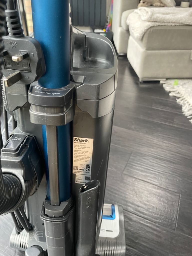 Shark XL Anti Hair Wrap Upright Vacuum PZ1000UK