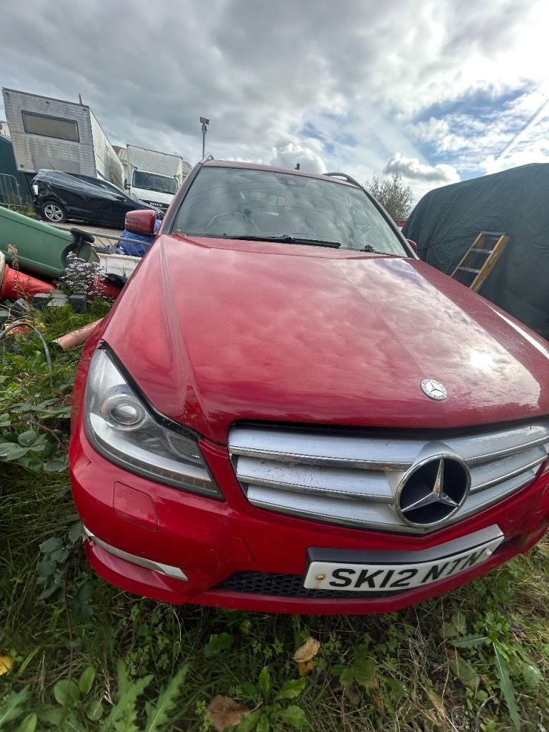 Mercedes C180 Estate W204 2012 BREAKING FOR SPARES / PARTS