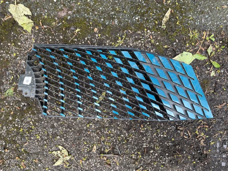 PEUGEOT 3008 5008 MK3 GT FRONT BUMPER RIGHT LOWER GRILL (2024-2026) 