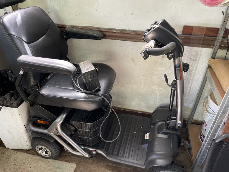 Top of the range liteway 8 folding mobility scooter