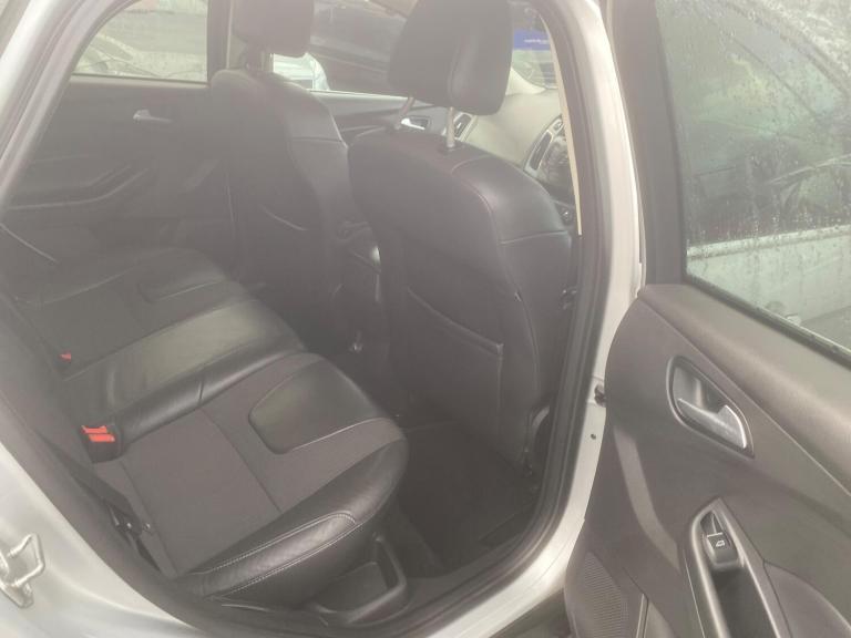 2011 Ford Focus 1.6T EcoBoost Titanium X Euro 5 (s/s) 5dr HATCHBACK Petrol Manual