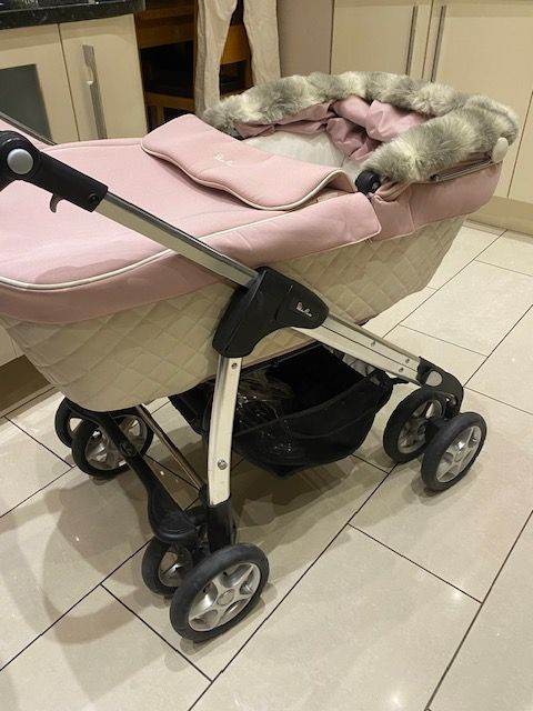 Silver Cross 2in1 Special Edition Pram/stroller/pushchair in Pink & fur