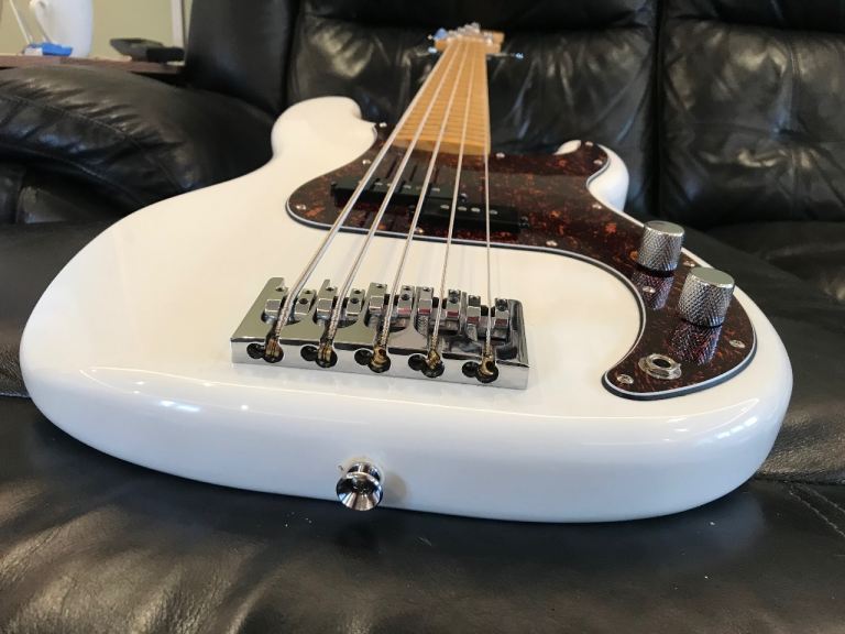 Squier Vintage Modified Precision Bass V Olympic White  Upgraded bridge, a beast!