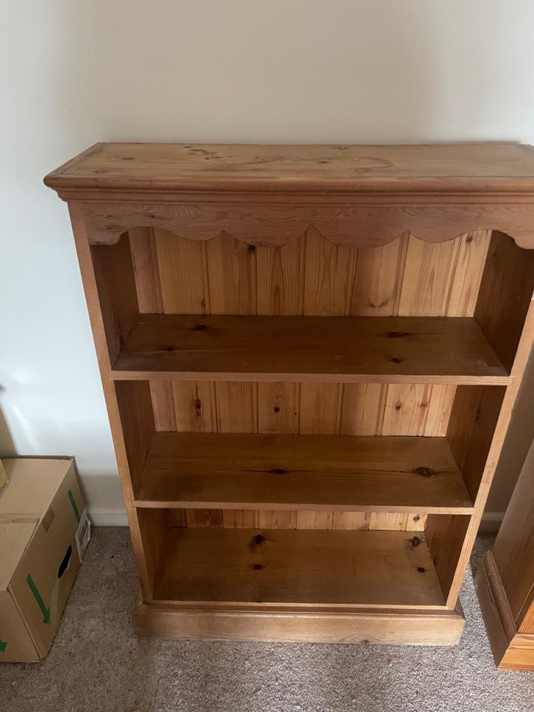 Pine bookcase 