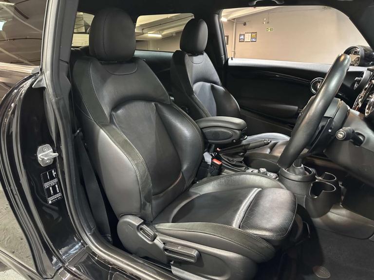 2019 MINI Hatch 2.0 Cooper S Sport II 3dr Auto HATCHBACK PETROL Automatic