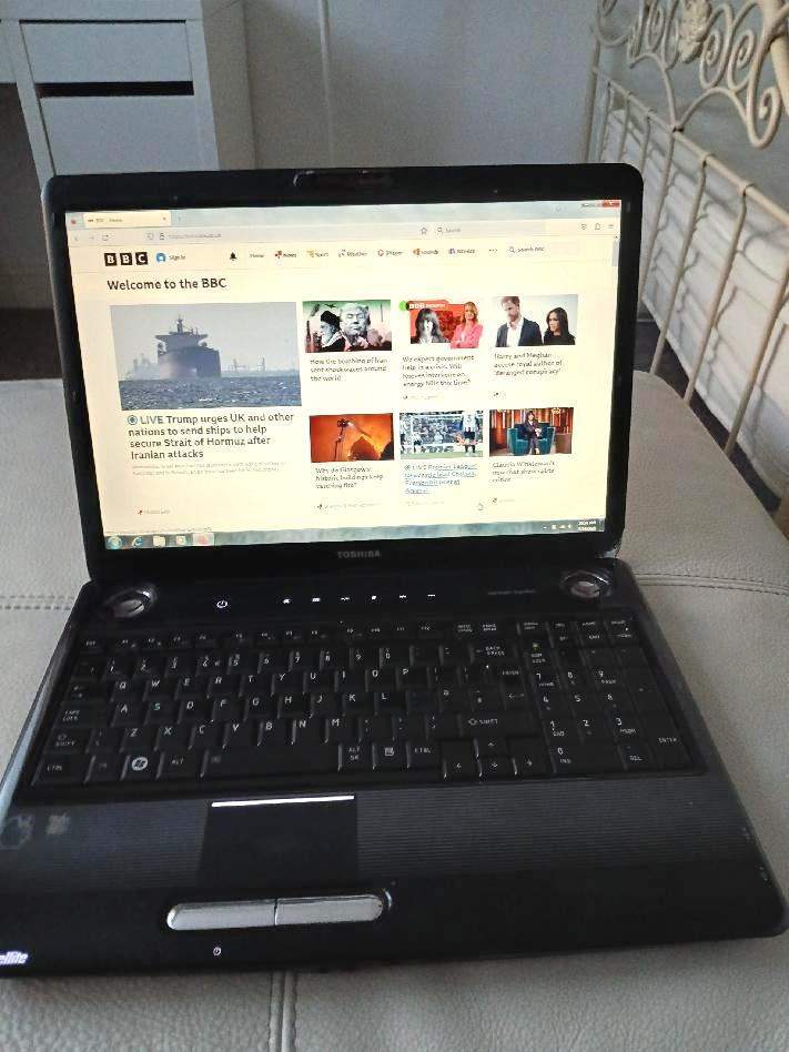 Toshiba Laptop Large 17 inch screen fast SSD Disc Windows 7