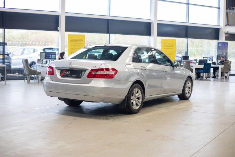 2009 Mercedes-Benz E Class E220 CDI BlueEFFICIENCY SE 4dr Tip Auto SALOON DIESEL Automatic