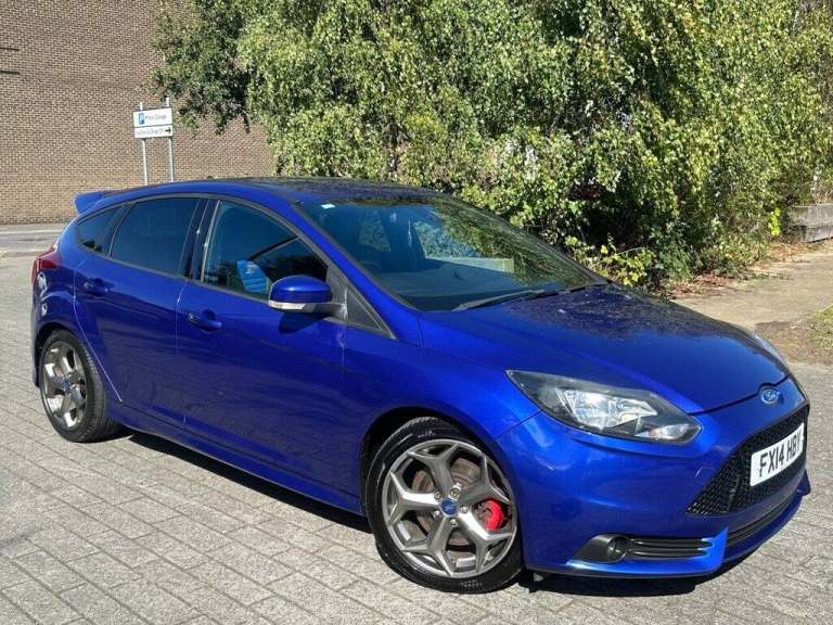 2014 Ford Focus 2.0T ST-2 5dr HATCHBACK PETROL Manual