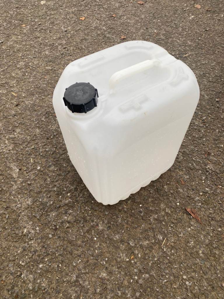 PLASTIC CONTAINERS