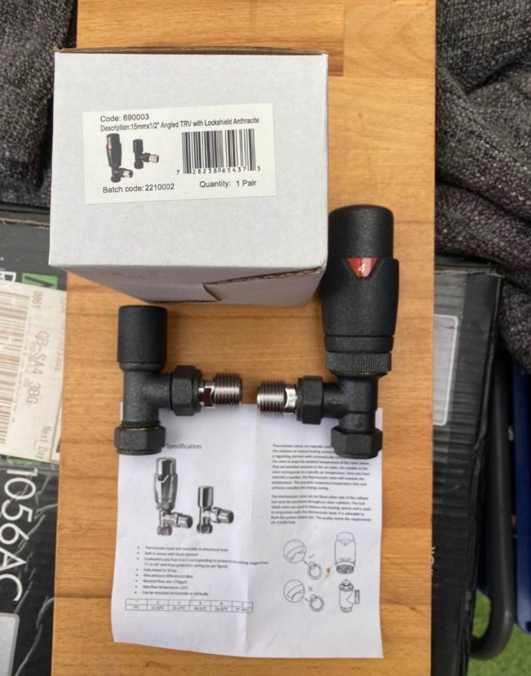 Anthracite 15mm Angled TRV with Lockshield