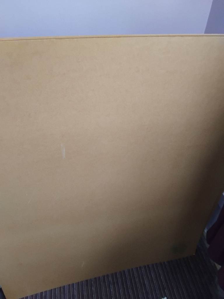 2 sheets of wood