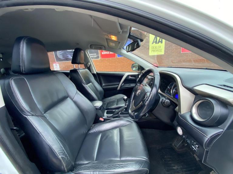 2013 Toyota RAV4 2.2 D-4D Invincible 4WD Euro 5 5dr ESTATE Diesel Manual