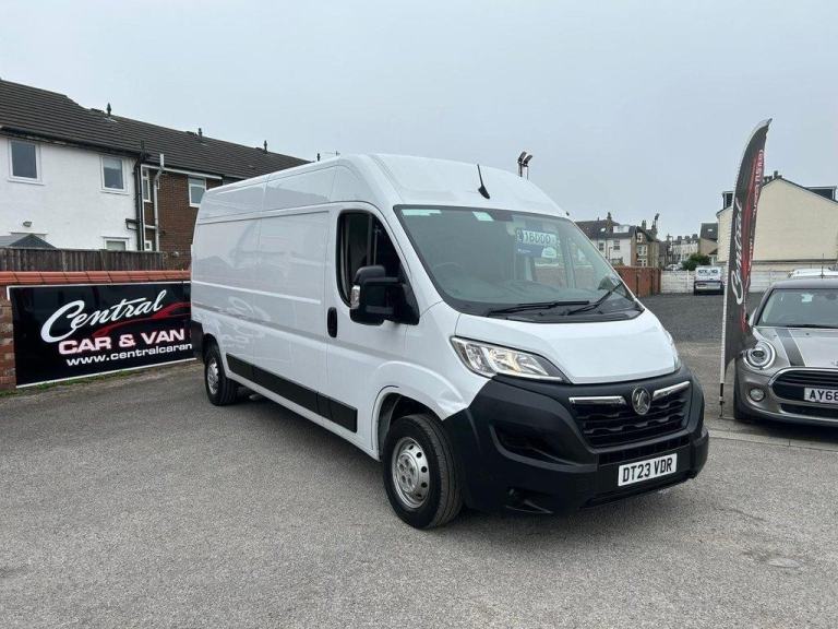 Vauxhall/Opel Movano 2.2 CDTi 3500 BiTurbo Prime Diesel Manual FWD 140ps