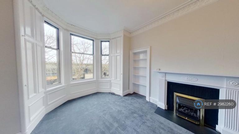 2 bedroom flat in Comely Bank Road, Edinburgh, EH4 (2 bed) (#2982260)