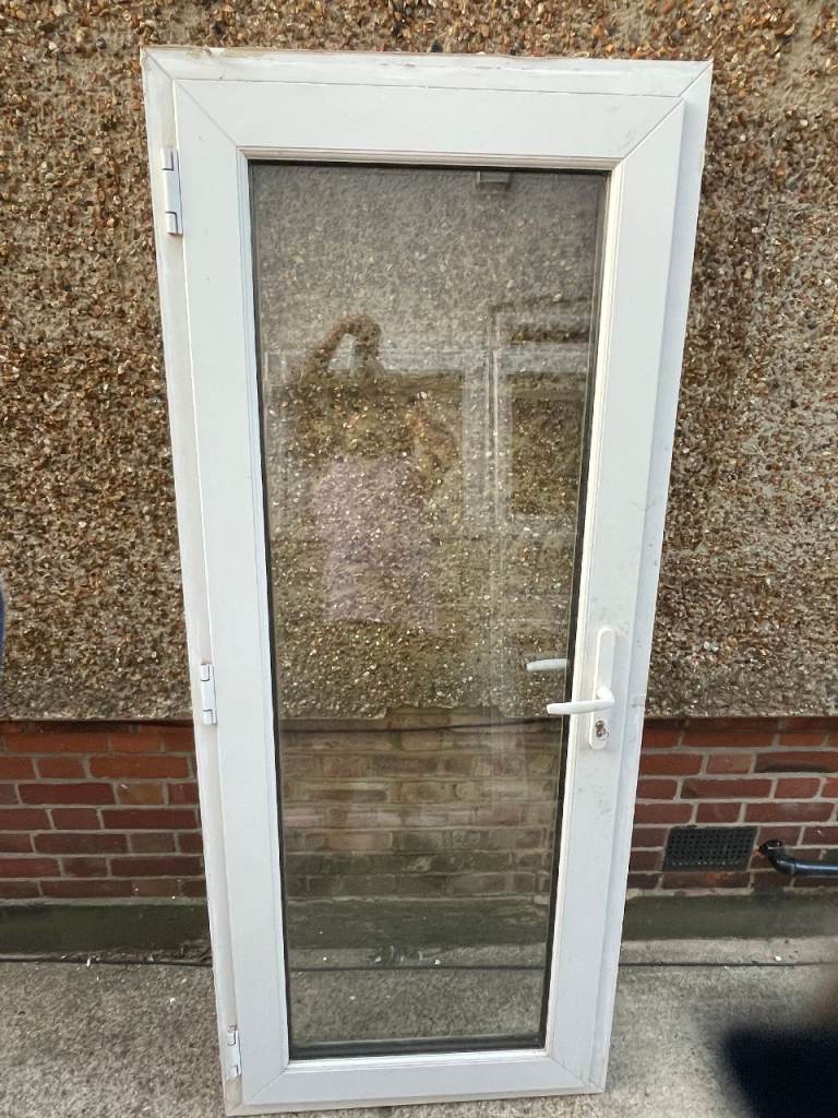 H 204 x W 84 cm - UPVC DOUBLE GLAZED DOOR COMPLETE  WITH FRAME AND KEY READY TO INSTALL (REF: DX58)